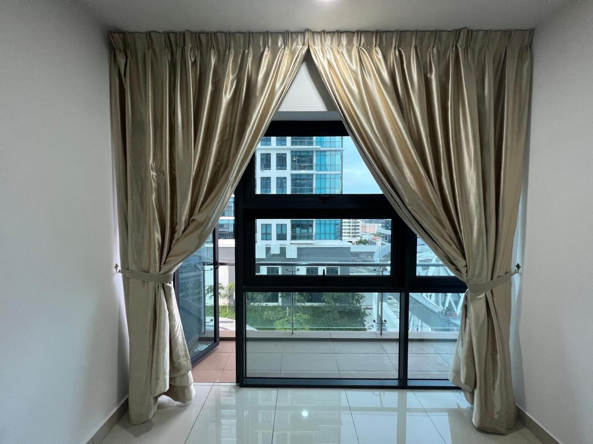 Studio Units At Pacific Tower Near Jaya One By Comfyasia Petaling Jaya Exterior photo