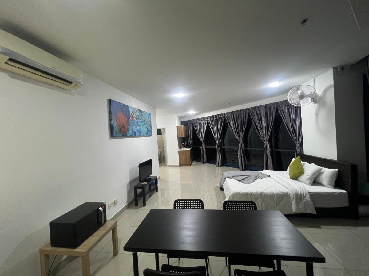 Studio Units At Pacific Tower Near Jaya One By Comfyasia Petaling Jaya Exterior photo